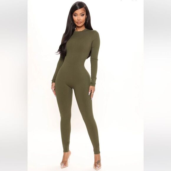 Maribel Snatched Jumpsuit In Olive Size Medium - Picture 1 of 4